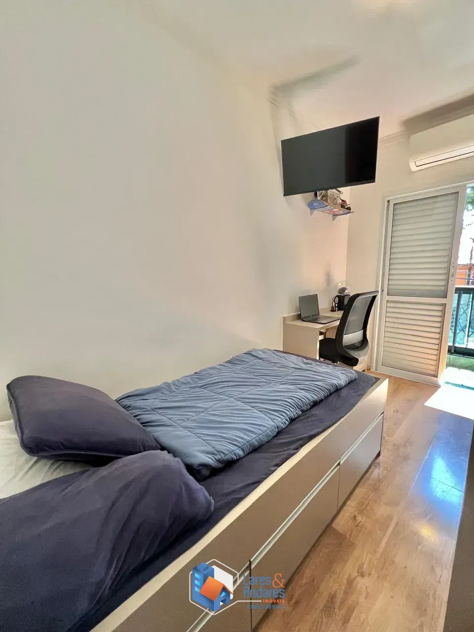 Imagem Sobrado para venda em Parque São Domingos com 3 quartos, sendo 1 suíte, 96m²