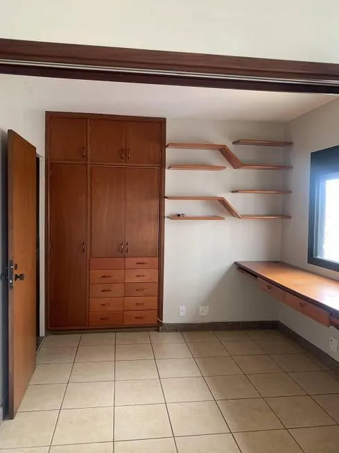 Imagem Apartamento com 3 Quartos e 2 banheiros à Venda, 95 m²