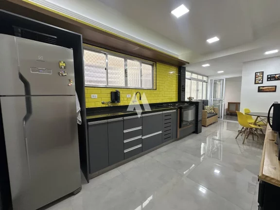 Imagem Apartamento à venda na Ponta da praia com garagem fechada!