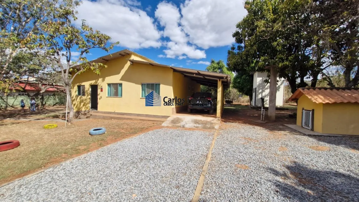 Foto do imóvel Casa em Condomínio para Venda em Brasília, Setor Habitacional Jardim Botânico, 2 dormitórios, 1 suíte, 2 banheiros, 2 vagas em Quadra 10 Conjunto A Condominio Santa Cecilia, 09 - Setor Habitacional Jardim Botânico, Brasília - DF