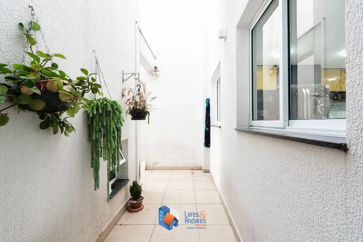 Imagem Casa para venda em Cambuci com 3 quartos, sendo 3 suítes, 187m²