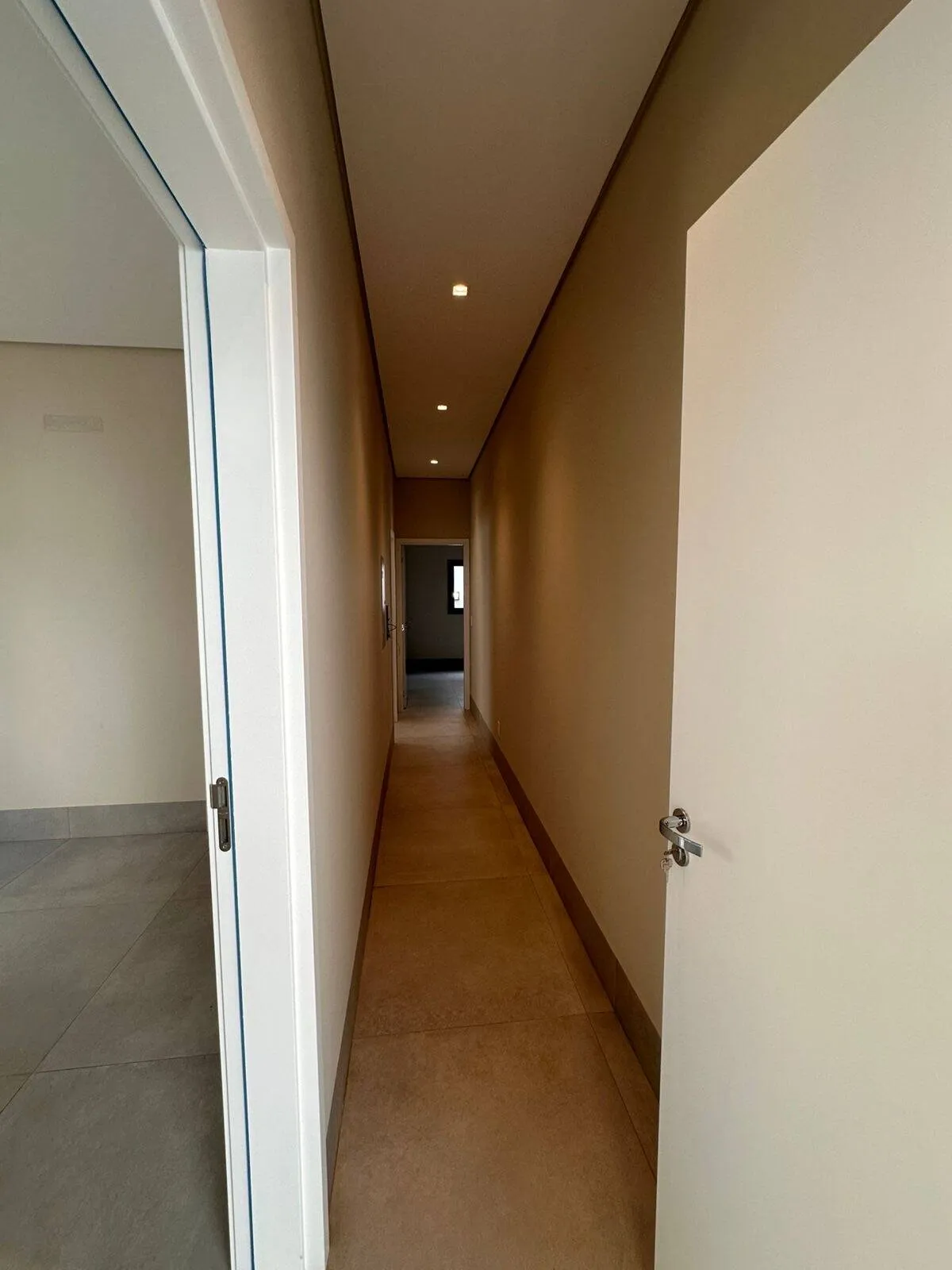 Imagem Casa três suítes Condomínio Belvedere 2