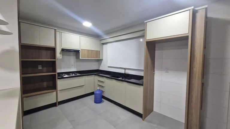 Imagem Apartamento dos Sonhos à Venda no Ambrósio, Garopaba-SC: Conforto e Modernidade!