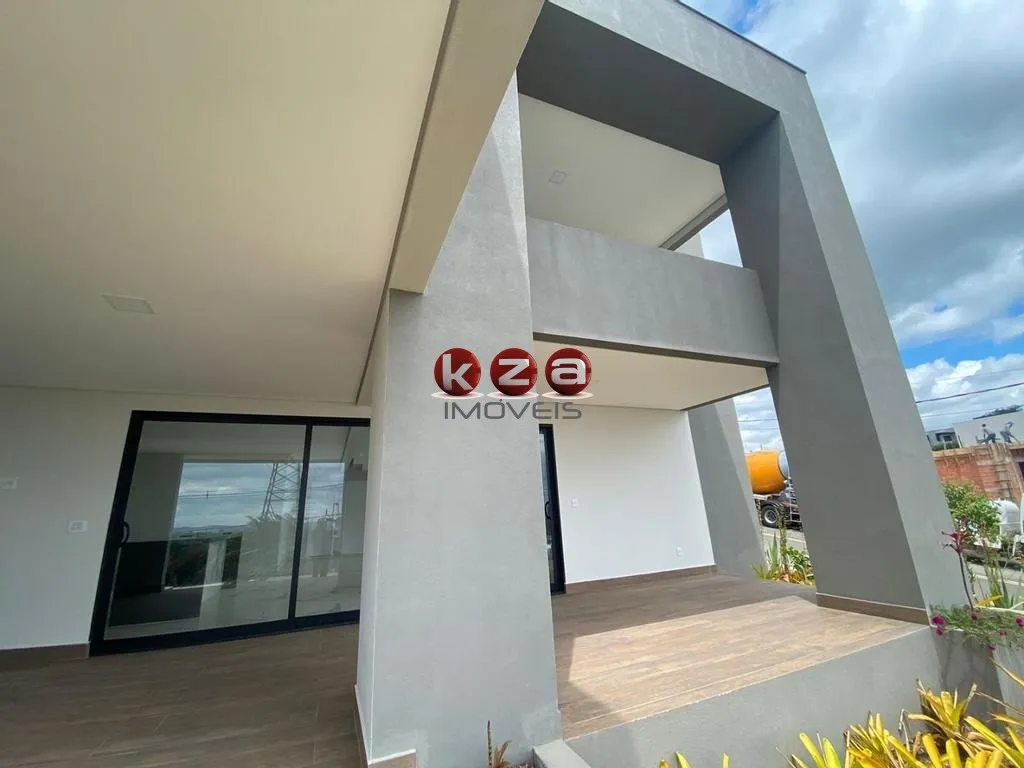 Imagem Casa de Luxo em Condomínio Campo de Toscana, Vinhedo-SP: 4 Quartos, 4 Suítes, 3 Salas, 6 Banheiros, 6 Vagas, 328m². Venda ou Locação.