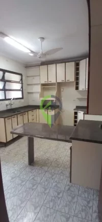 Imagem Amplo Apartamento, 3 dormitórios sendo 1 suíte, 127,60 m², maravilhosa localização do bairro do Boqueirão, com vista livre em todo imóvel,, vist, portaria 24 horas e 2 vagas de garagem