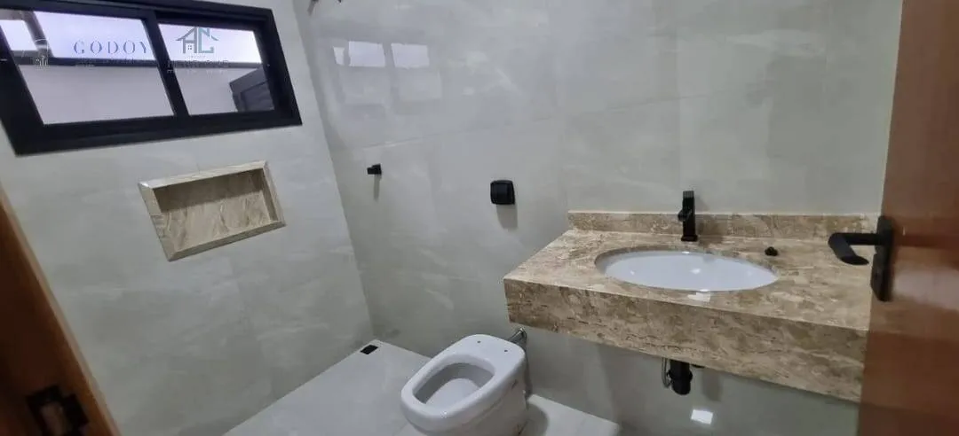 Imagem Casa Moderna Térrea com 3 Suítes e Estrutura de Clube - Próxima ao Shopping