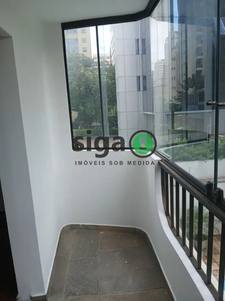 Imagem Apartamento para Locação no Itaim Bibi, com 3 quartos, sendo 1 suíte, 1 vaga. Sem Mobília