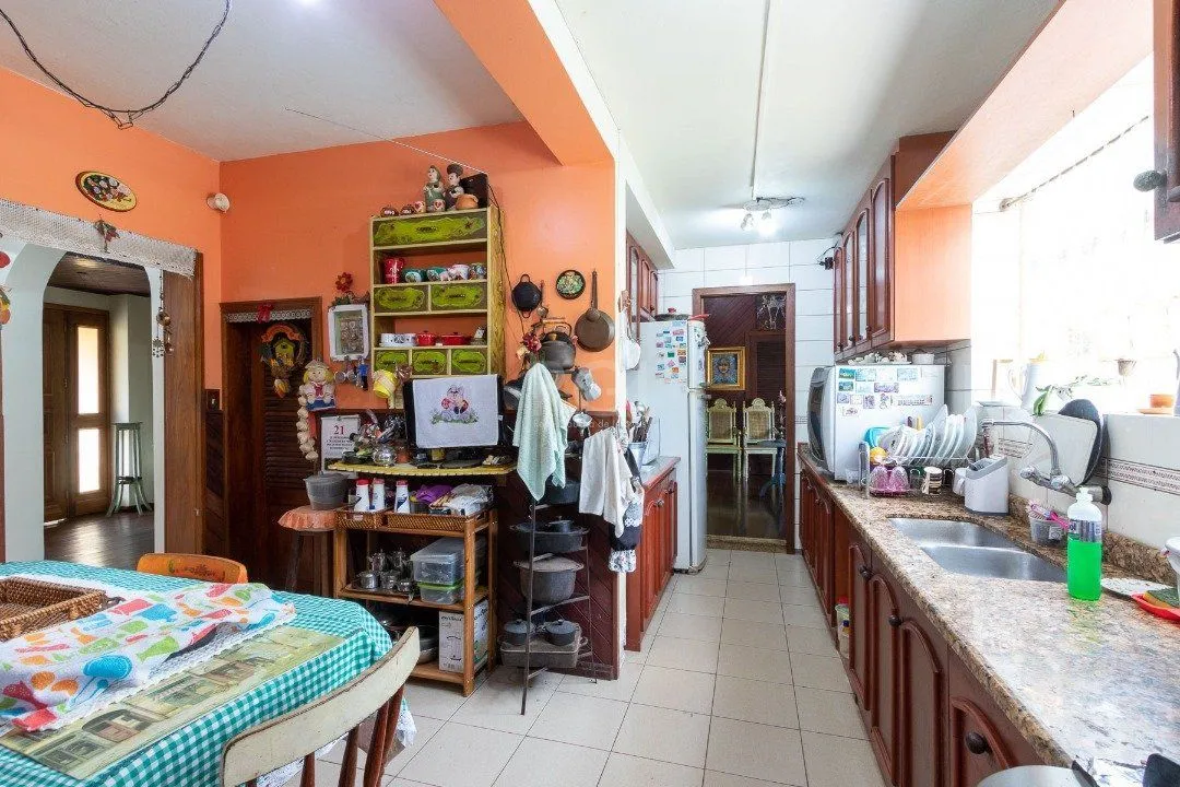 Imagem Casa Condominio para Venda - 386m², 3 dormitórios, sendo 2 suites, 2 vagas - Espirito Santo