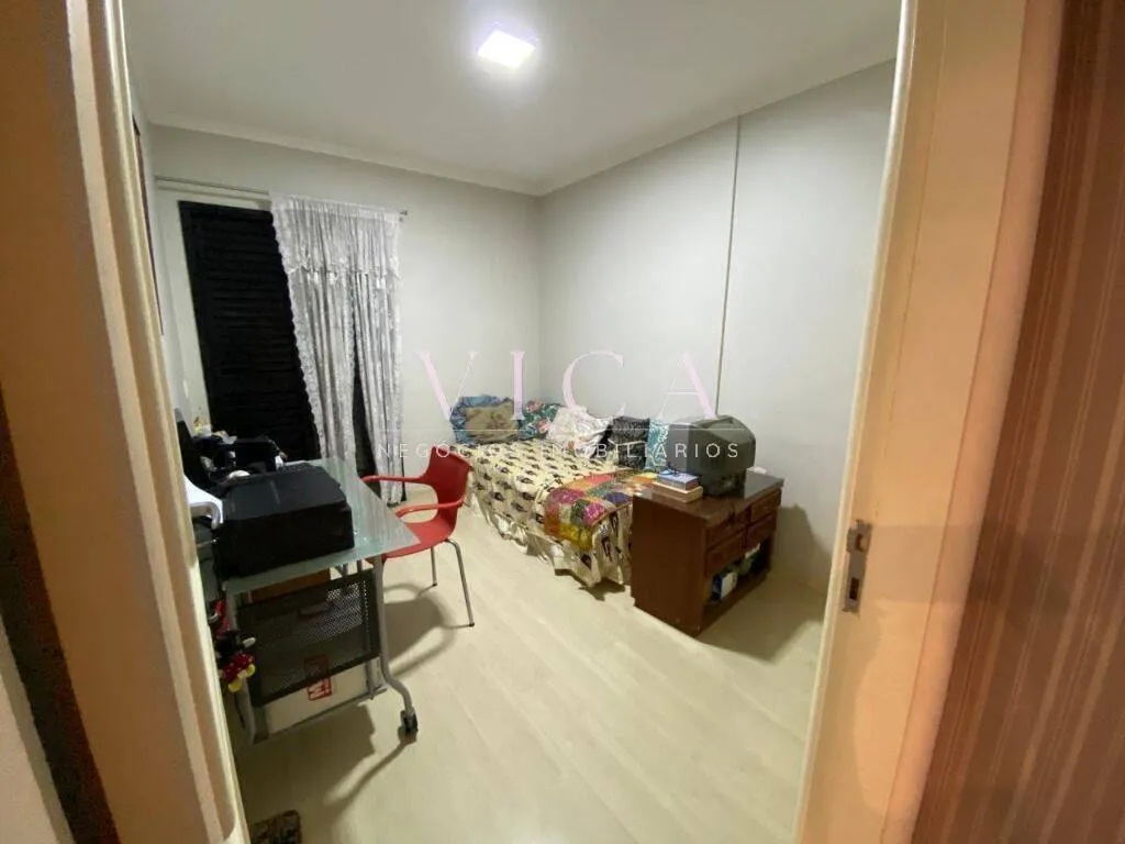 Imagem Alphaville| Europa 202m² 4 dorms, 3 suítes, 3 vagas e varanda|R$ 1.885.000