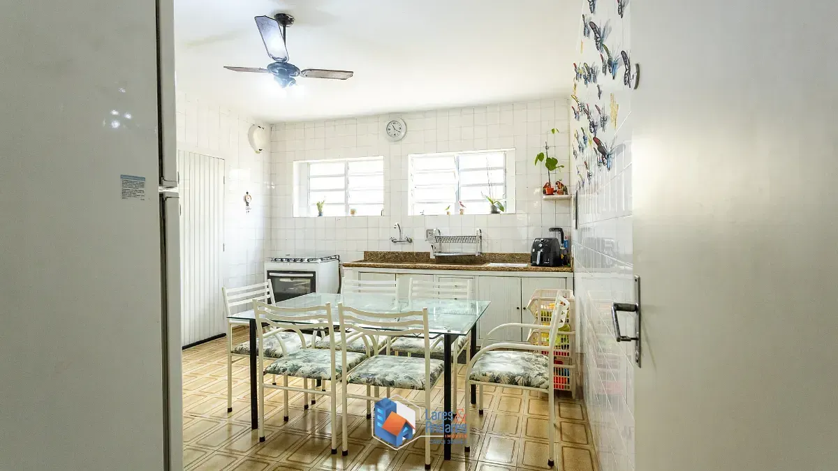Imagem Casa para venda em Vila Cordeiro com 5 quartos, sendo 1 suíte, 154m²