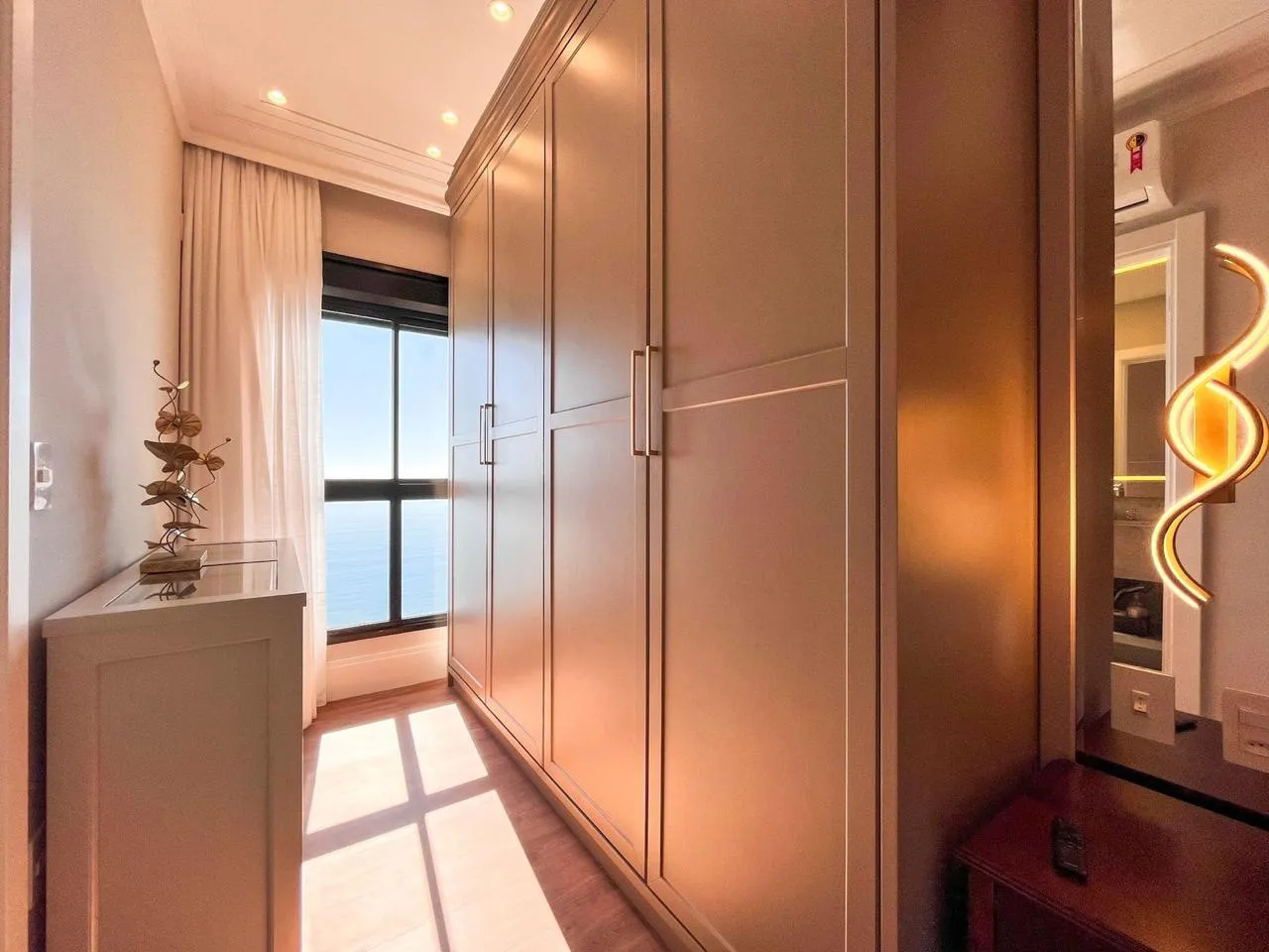 Imagem Apartamento com vista para o mar à venda com 186m2 por R$ 6.500.000,00
