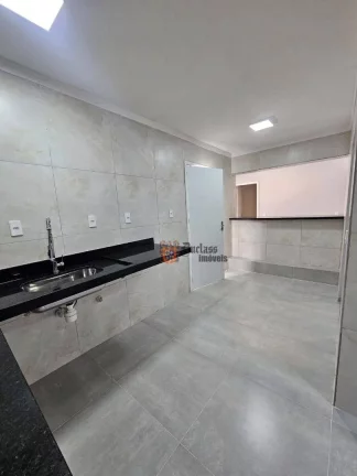 Imagem Casa com 3 dormitórios à venda, 192 m² por R$ 850.000 - Vila Valença - São Vicente/SP