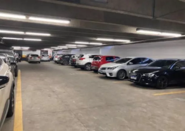 Imagem Loja comercial com 4012m² no Centro de Santos/SP.