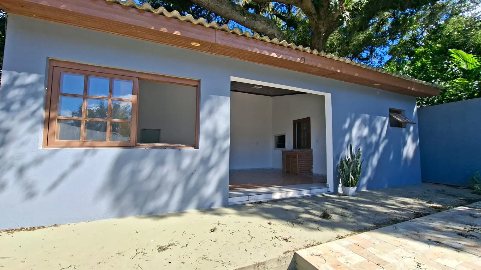 Imagem Casa impecável com suíte, piscina e espaço gourmet no Dom Feliciano - Centro de Viamão!