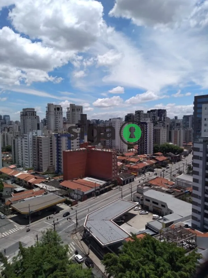 Imagem VENDE Apartamento em Moema com 2 suítes e duas Vagas