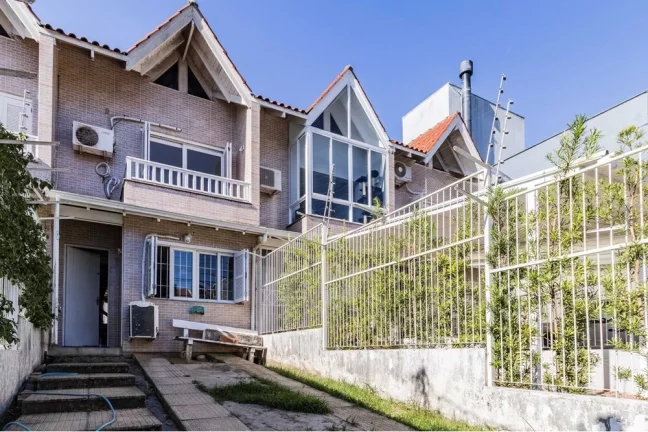 Imagem Casa para venda no bairro Guarujá em Porto Alegre