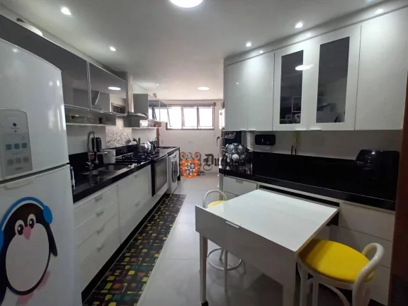 Imagem Apartamento com 3 dormitórios à venda, 177 m² por R$ 1.380.000 - Pitangueiras - Guarujá/SP
