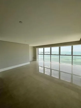 Imagem Apartamento frente mar com 4 suítes e 4 vagas na Barra Sul de Balneário Camboriú