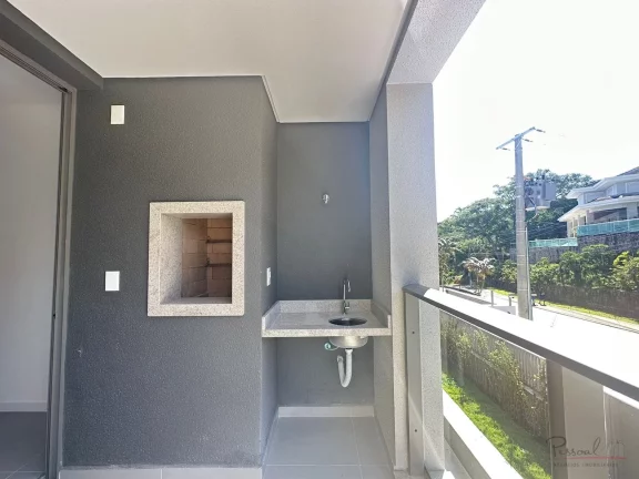 Imagem Apartamento de 2 dormitórios sendo 1 suíte, 1 garagem. Sala de estar e jantar; Sacada com churrasq...
