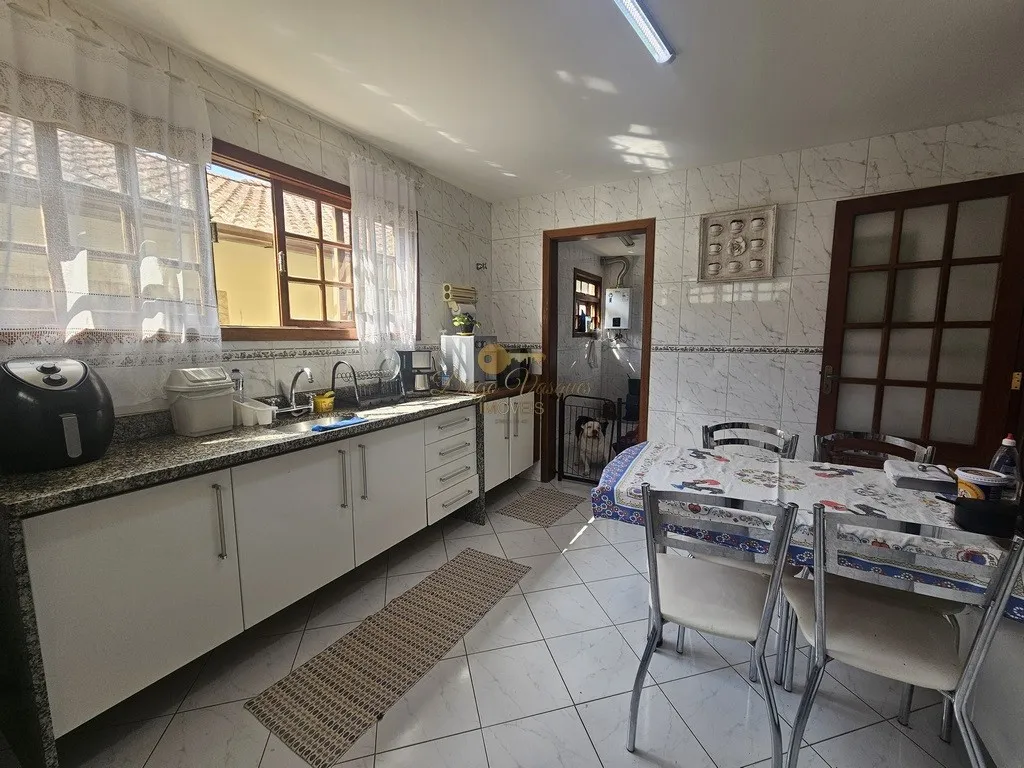 Imagem Casa em Condomínio para Venda em Teresópolis / RJ no bairro Cascata do Imbuí