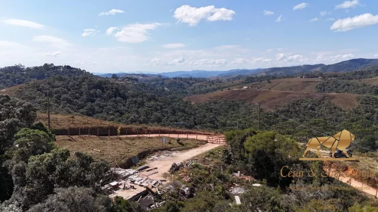 Imagem Terreno com 23.840m² no Parque da Ferradura Seu Refúgio em Campos do Jordão