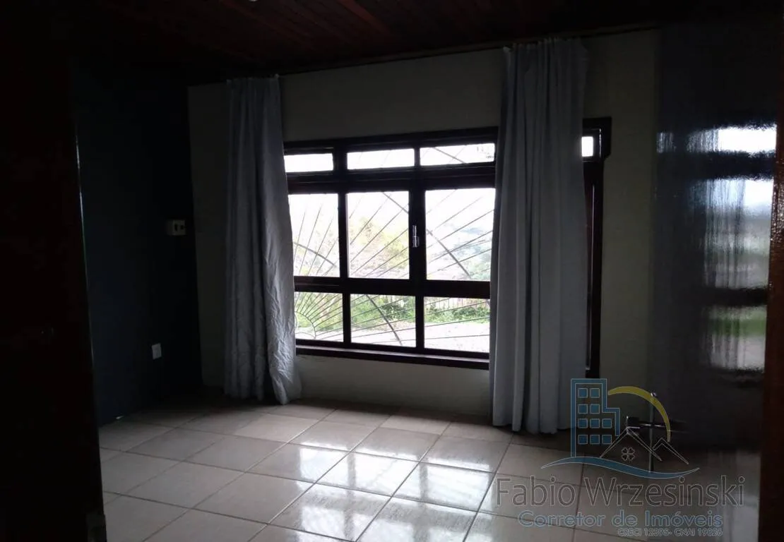 Imagem Casa averbada no Itaum com 4 dormitórios