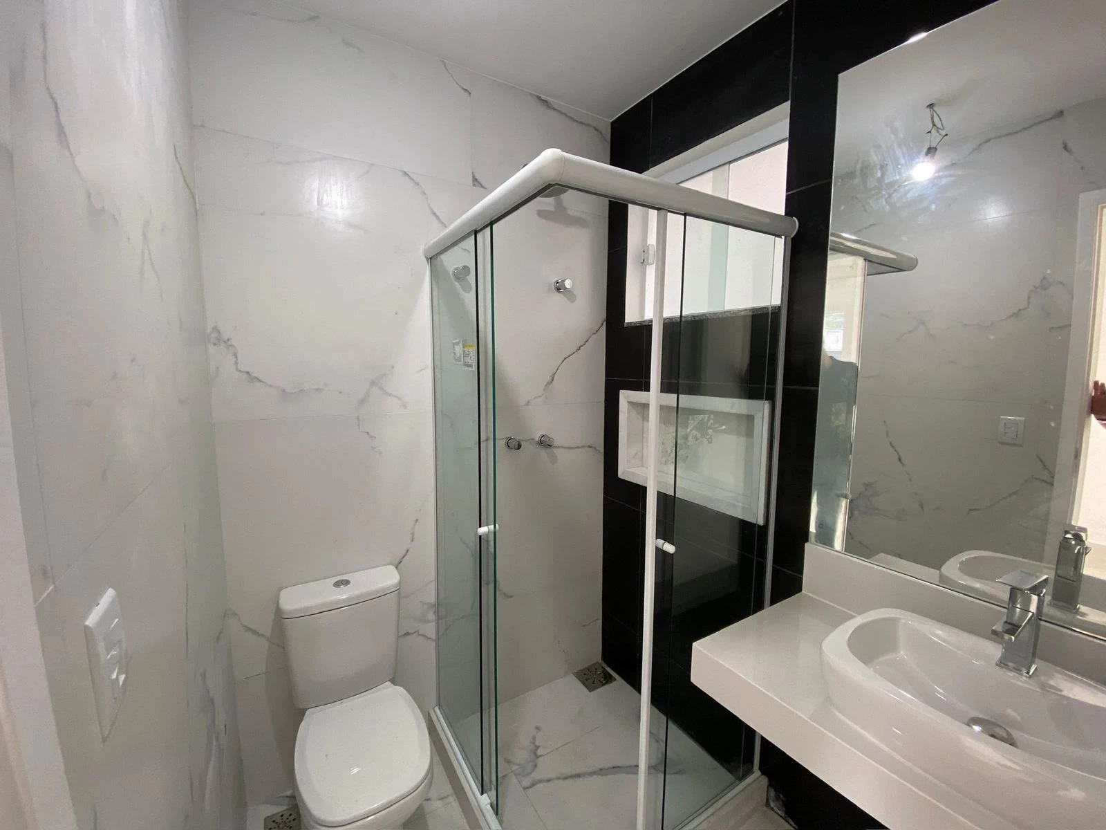 Foto do imóvel: Casa de Condomínio com 4 Quartos à Venda ou Locação, 20 m² em Vargem Pequena - Rio de Janeiro