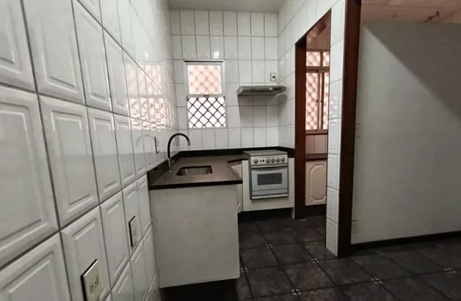 Imagem APARTAMENTO COM 03 QUARTOS, VAGA DE GARAGEM NO CENTRO!!!!!