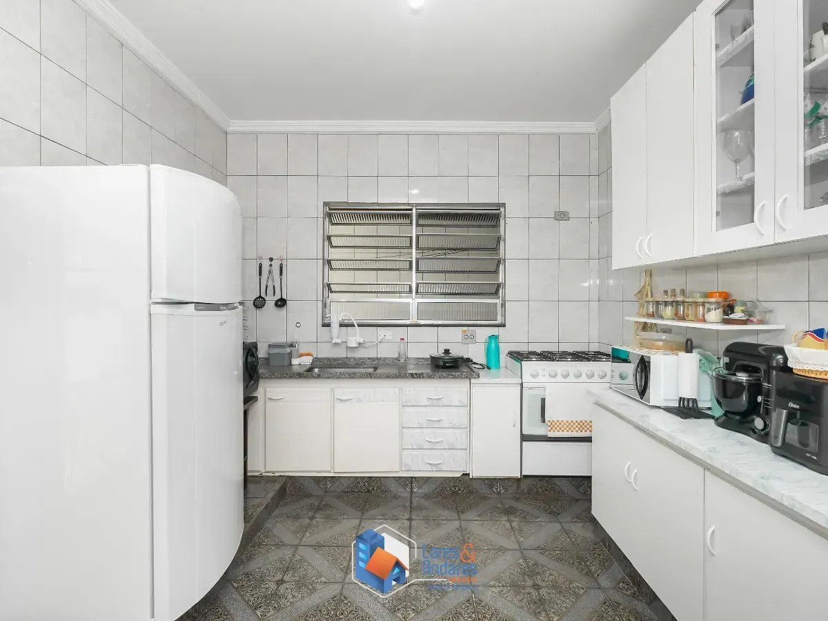 Imagem Sobrado para venda em Conjunto Residencial Vista Verde com 3 quartos, sendo 1 suíte, 170m²