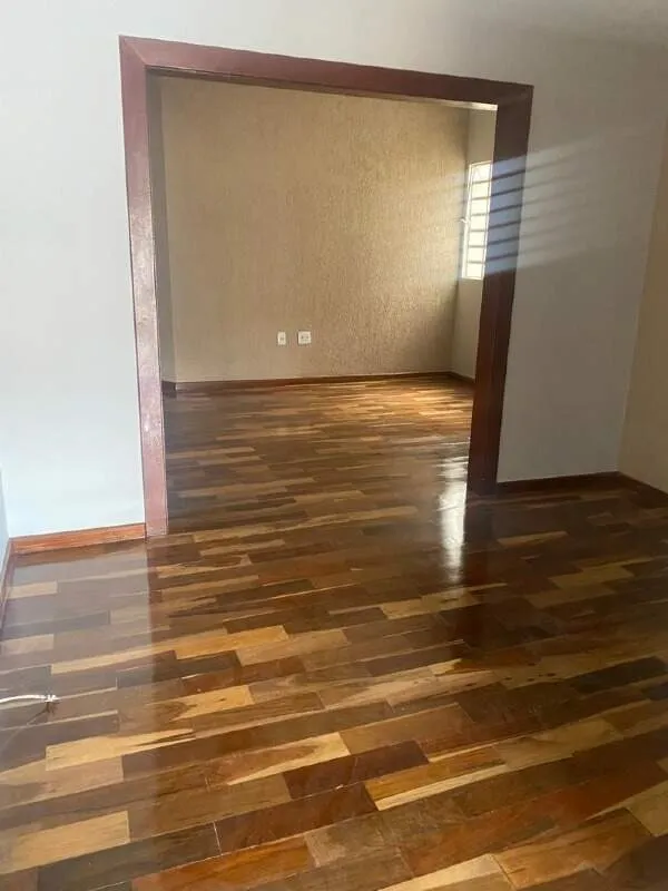 Imagem Casa à venda, 3 quartos, 1 suíte, 2 vagas, São João Batista - Belo Horizonte/MG