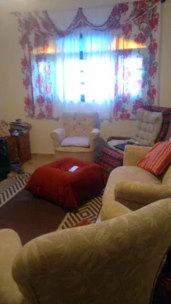 Imagem CASA GEMINADA MUITO BEM CONSERVADA EM OTIMO LOCAL