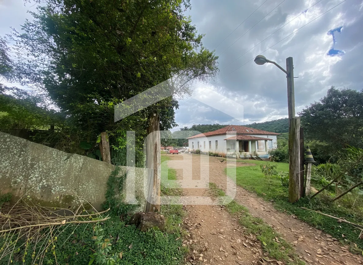 Imagem Sítio 5 m² à venda em Santana de Caldas, Caldas