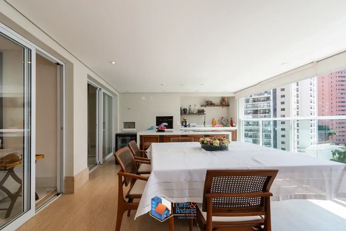 Imagem Apartamento para venda em Moema com 4 quartos, sendo 4 suítes, 335m²