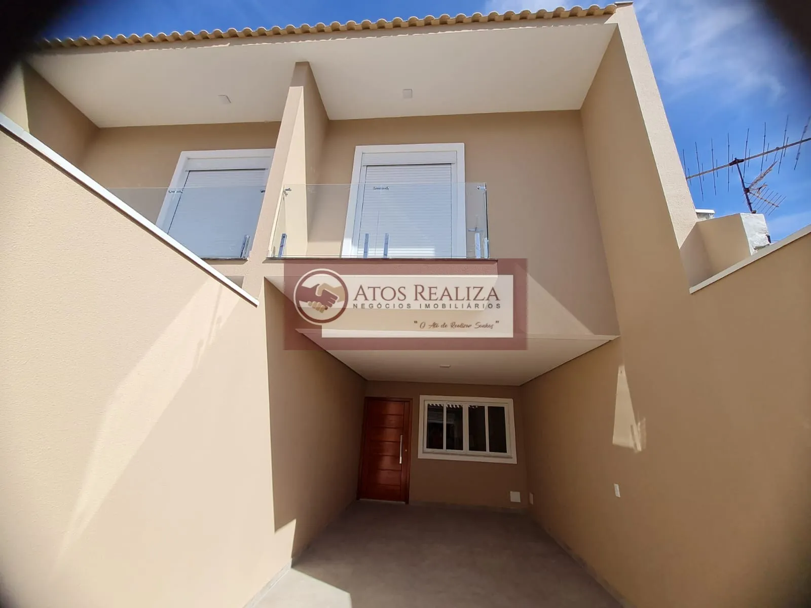 Imagem Vendo Sobrado 3 Suites 2 vagas e Churrasqueira Vila Isa - Sabará SP.