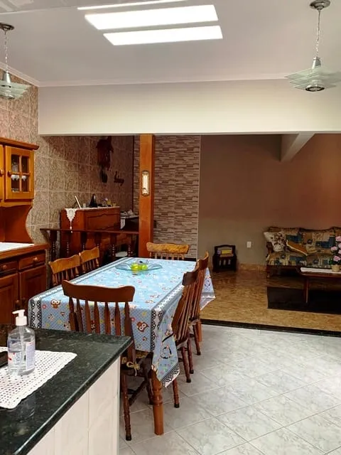 Foto do imóvel Casa à venda 3 Quartos, 1 Suite, 4 Vagas, 250M², Residencial e Comercial Cidade Morumbi, Pindamonhangaba - SP