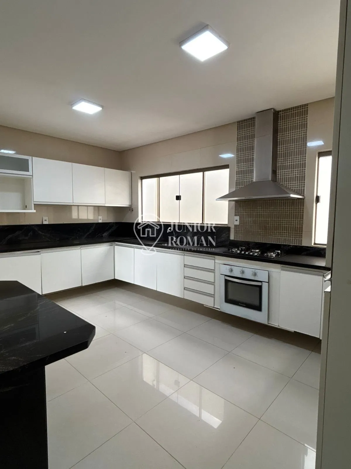 Imagem AMPLO SOBRADO 3 DORM 1 SUITE PLANEJADOS CHURRASQUEIRA NO BAIRRO BANDEIRANTES - BARREIRAS/BA