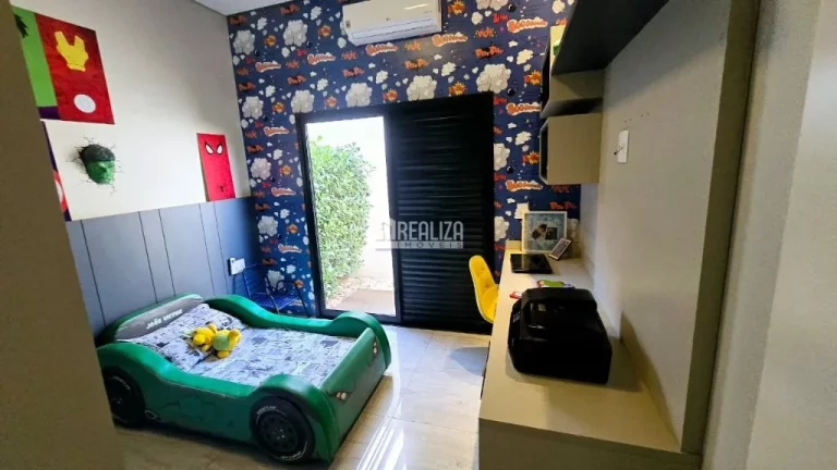 Imagem Casa à venda com 3 dormitórios e energia fotovoltaica no Condomínio Estância dos Ipês, em Uberaba