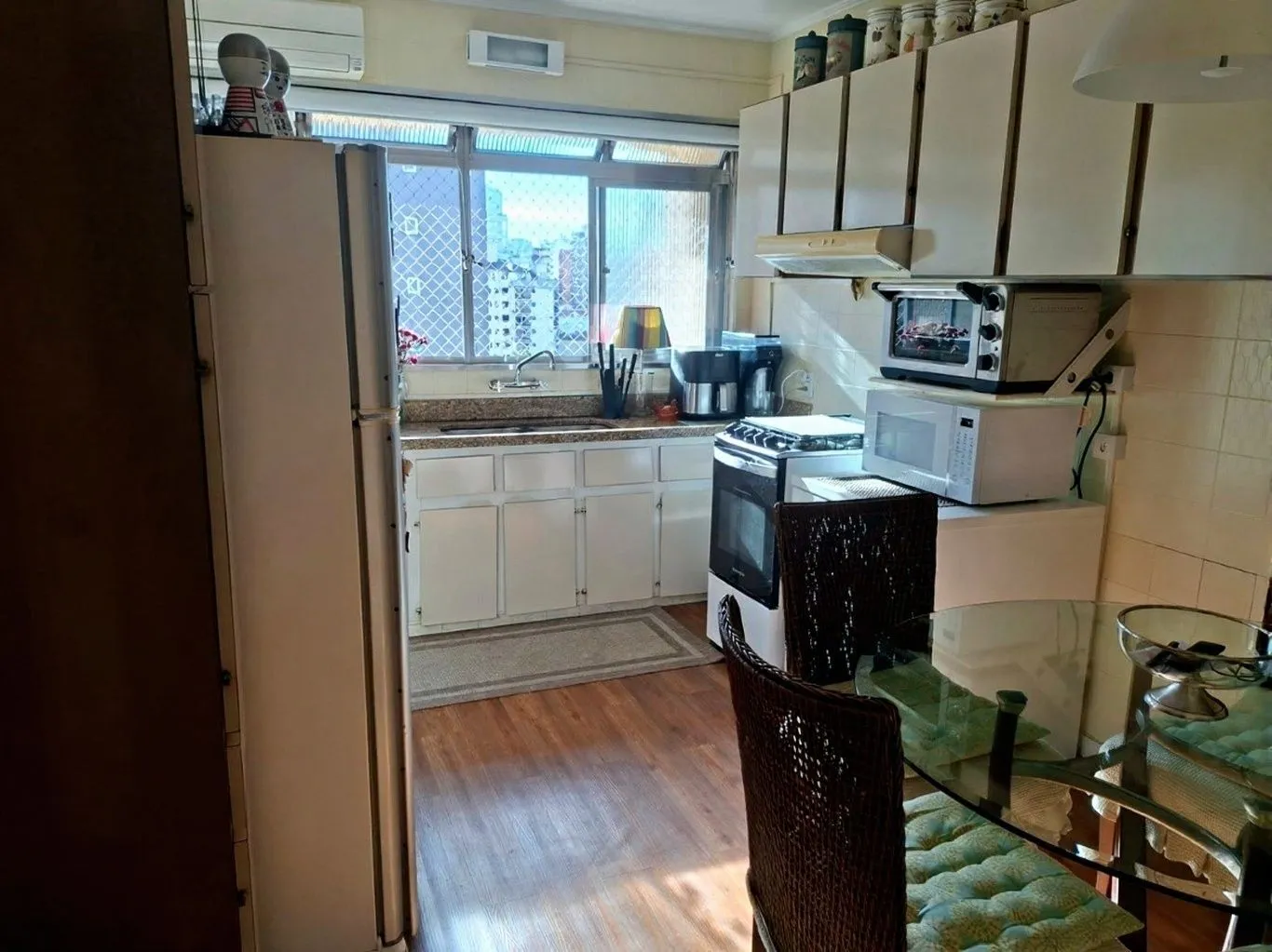 Imagem Vende-se apartamento com 3 quartos (1 suíte), 122 m² e 1 vaga - Petrópolis