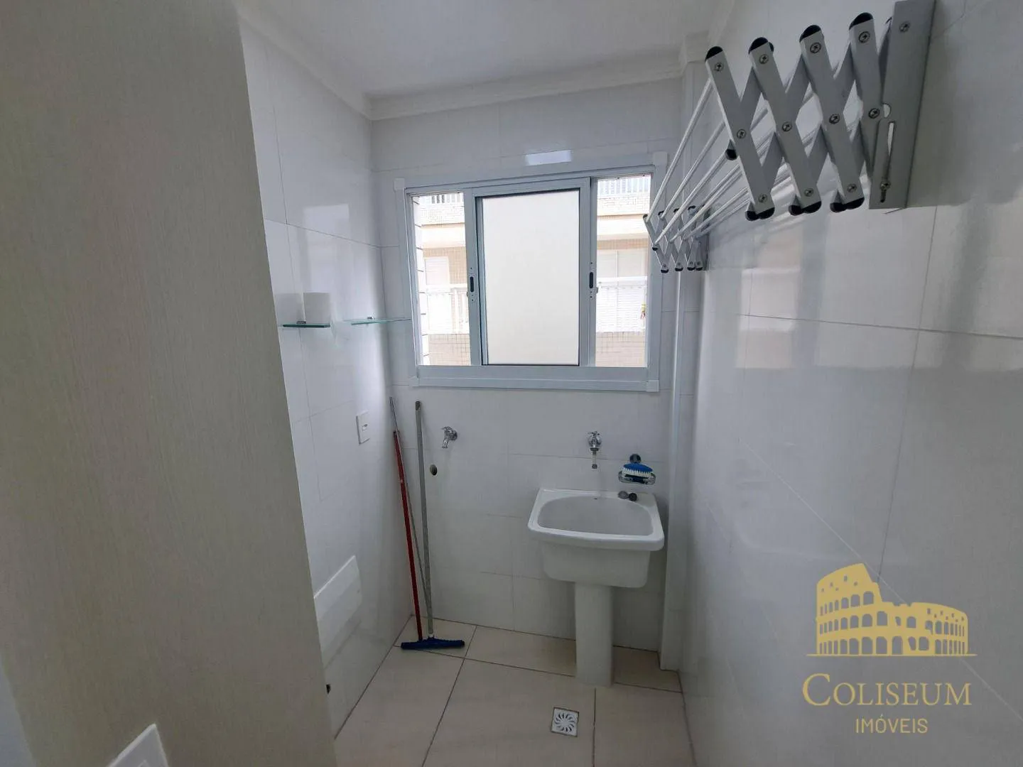 Imagem Apartamento à venda, 40 m² por R$ 345.000,00 - Aviação - Praia Grande/SP