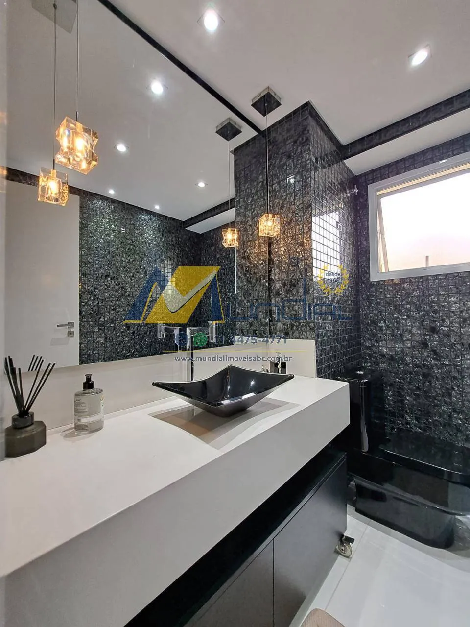 Imagem Cobertura Duplex de Alto Padrão com 227m² e 4 Vagas