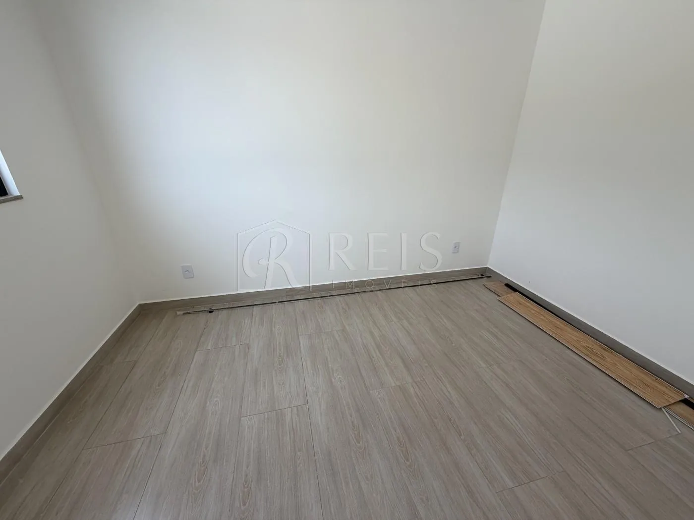 Imagem Casa para Venda em Rio das Ostras, Viverde, 4 dormitórios, 4 suítes, 5 banheiros, 4 vagas