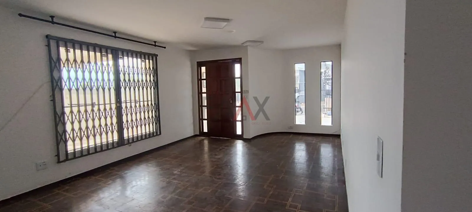Imagem Casa com 4 dormitórios para locação, ALTO DA XV, GUARAPUAVA - PR