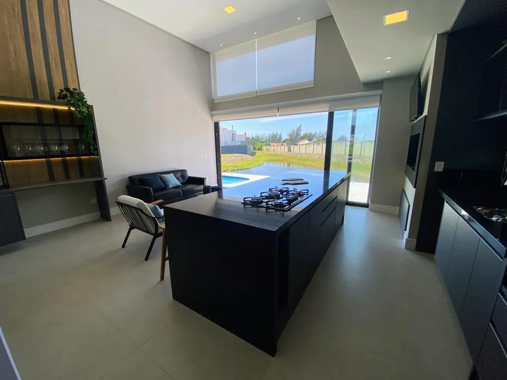 Imagem Casa em Condominio 4 Dormitórios - Bairro Marina