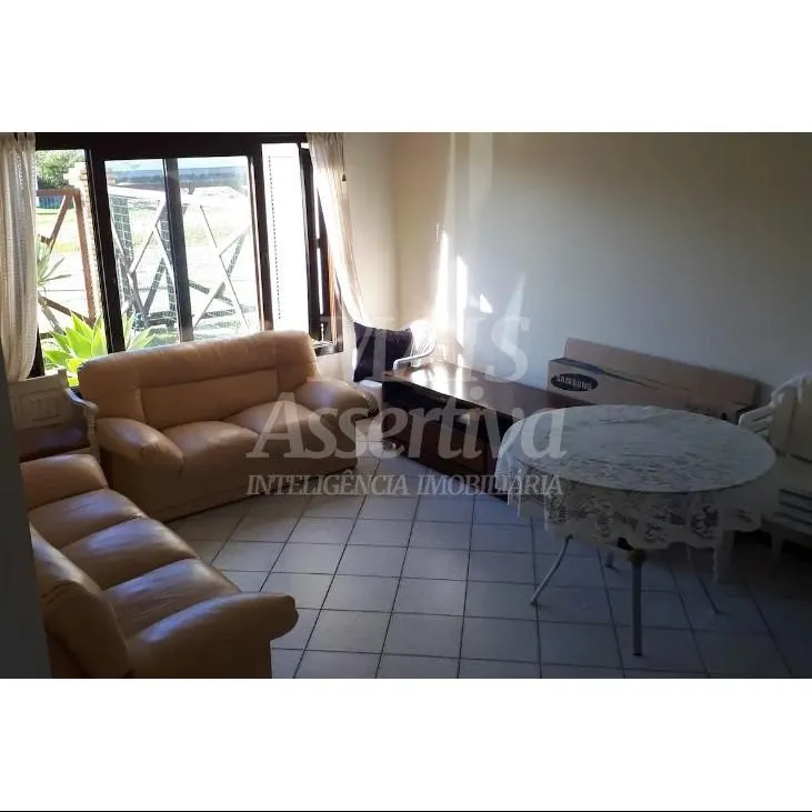 Imagem Imbé RS
Apenas R$ 490.000,00
Sensacional casa/sobrado de veraneio, terreno fechado, portões,  ...
