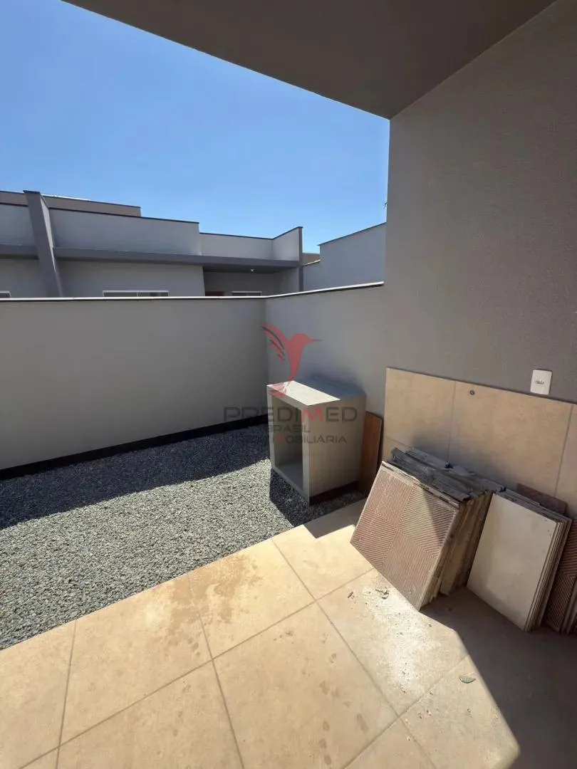 Imagem O Seu Novo Lar no Litoral: Casa Geminada Nova em Barra Velha