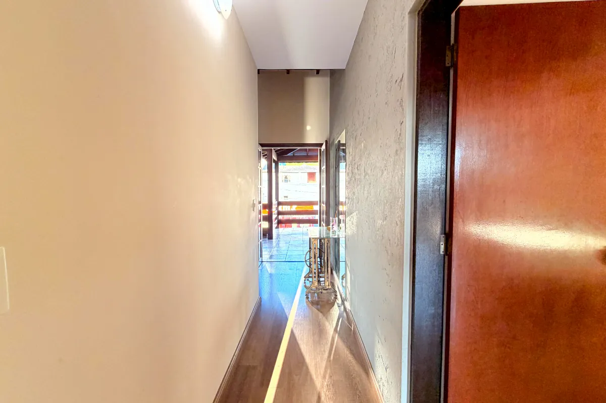 Imagem Casa de vila para venda em Centro com 4 quartos, sendo 2 suítes, 257m2