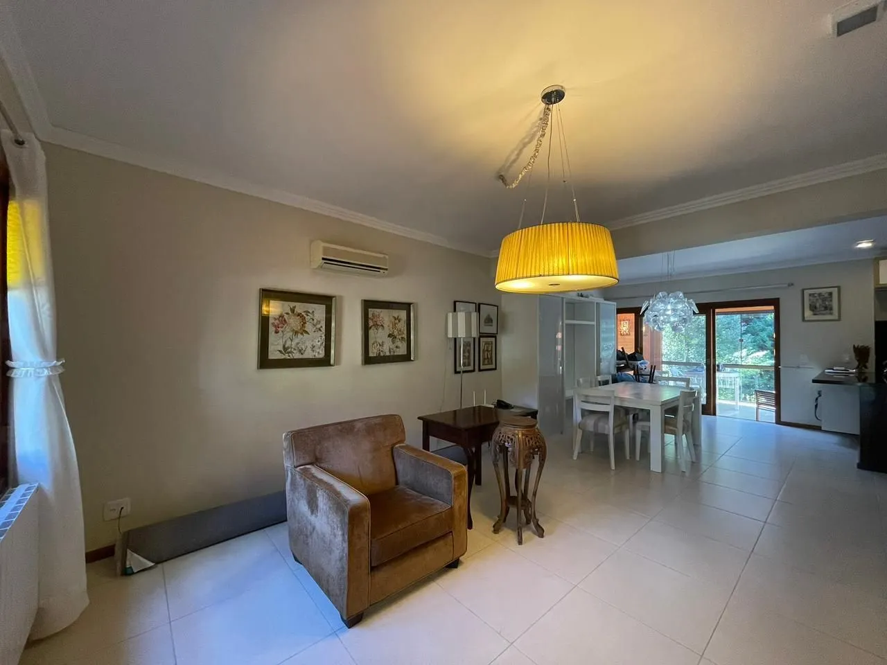Imagem Casa à venda em Canela, com 3 quartos, 238m2