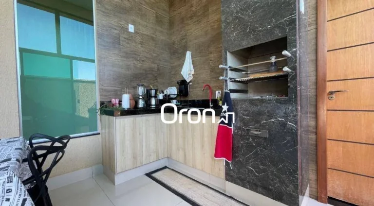 Imagem Casa com 3 dormitórios à venda, 150 m² por R$ 1.100.000,00 - Terras Alpha 2 - Senador Canedo/GO