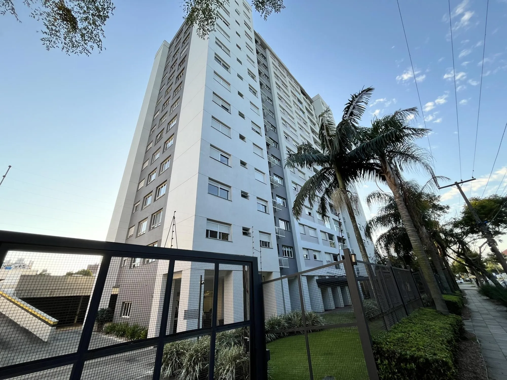 Imagem Apartamento de 3 quartos, semi mobiliado, suíte e 1 vaga de garagem