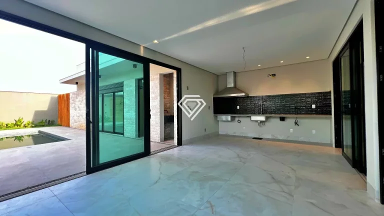 Imagem Casa 3 Suítes, + Escritório, 240 m² c/ lazer à venda no Condomínio Caribe
